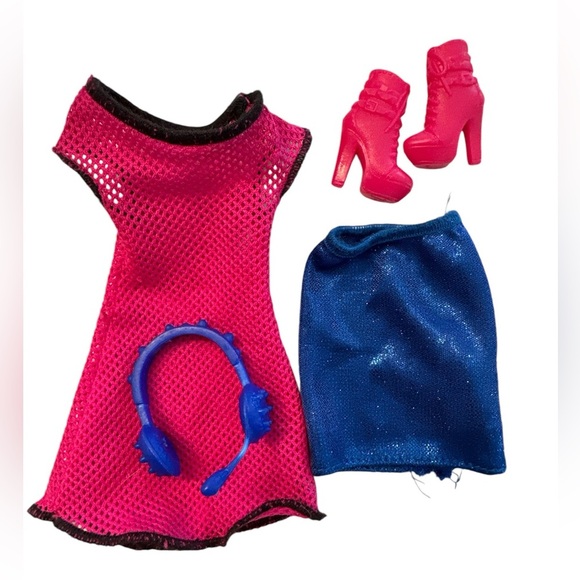 2018 Barbie You Can Be Anything Rockstar  Doll Replacement Accessories - Picture 1 of 1